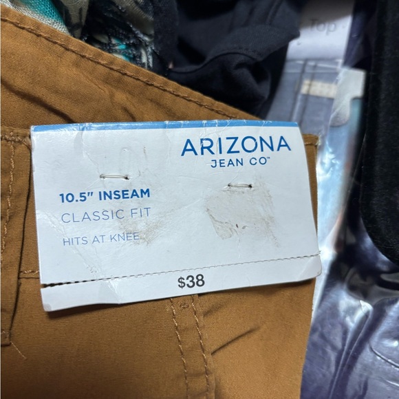 Arizona Jean Company Tan Cargo Shorts - Picture 5 of 5